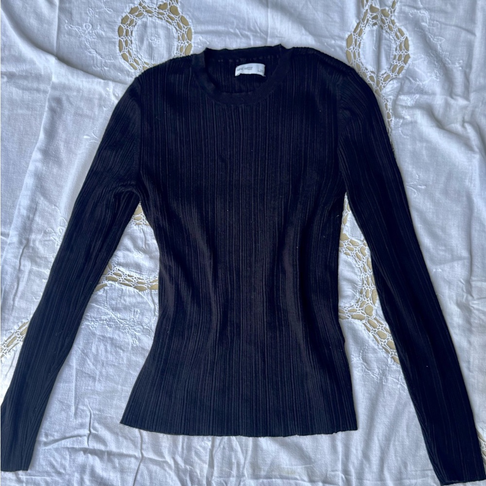 Ribbed Long-Sleeve Crewneck Top - Black